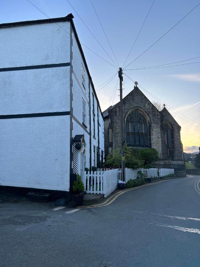 8 Opera Suites, Llangollen Exterior photo